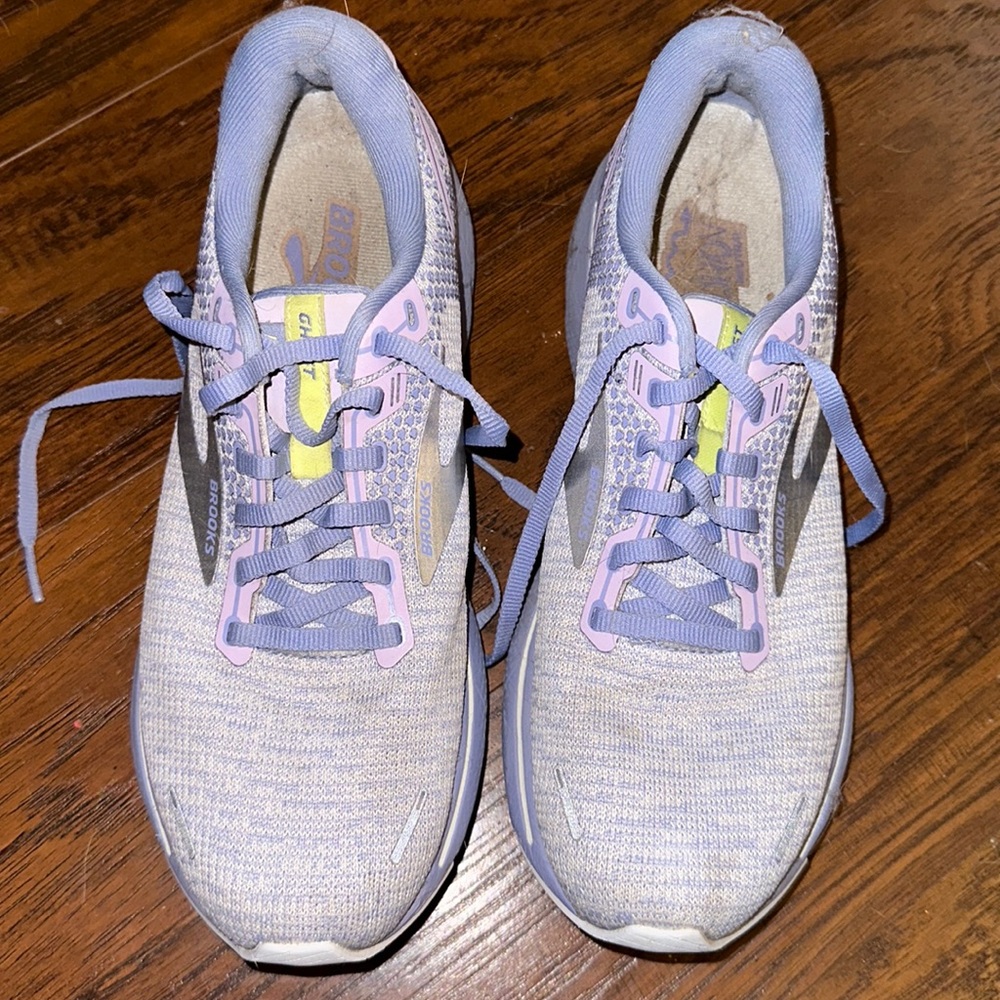 Brooks sneaker